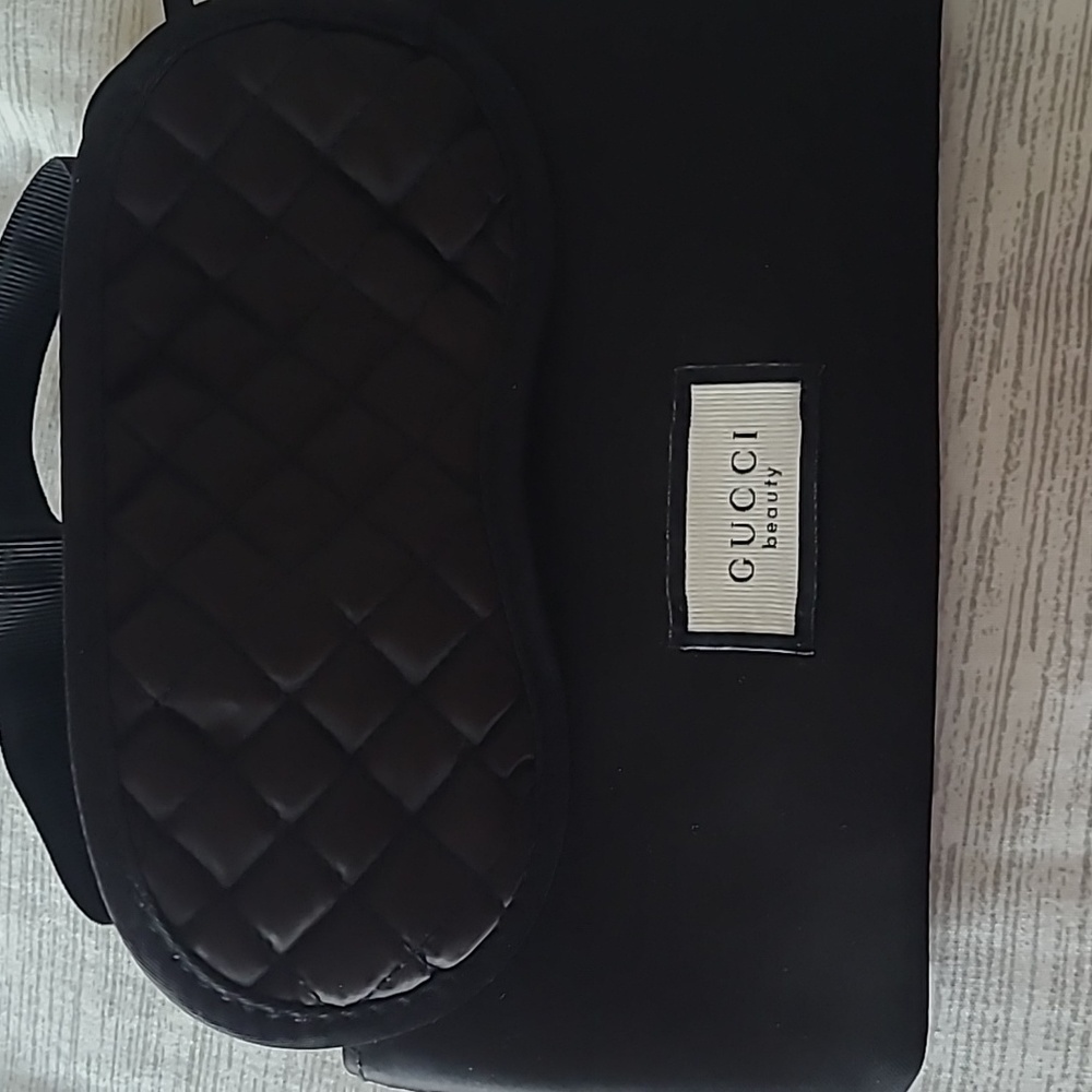 Gucci Eye mask with pouch
